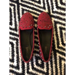 Studded flat!